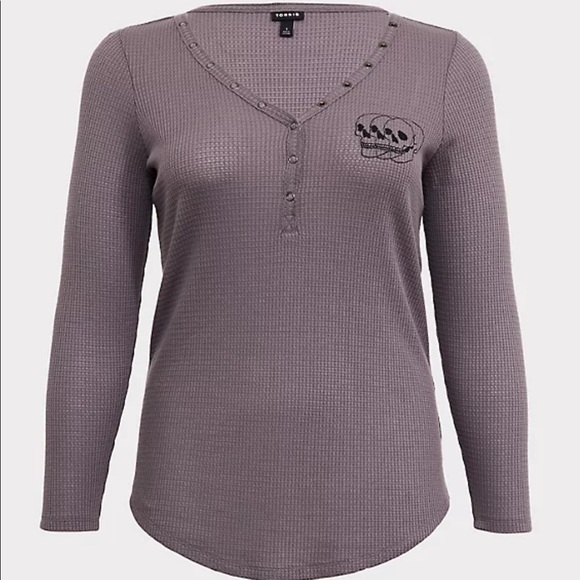 TORRID NWOT Skull Waffle Knit Snap Neck Henley 2 - Picture 8 of 8